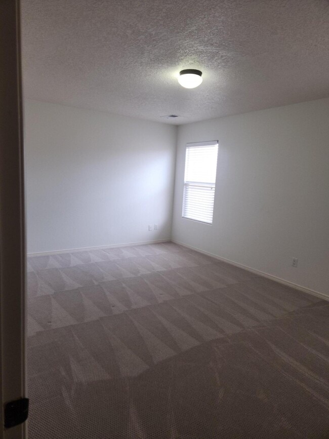 Building Photo - 1943 Busher St SE