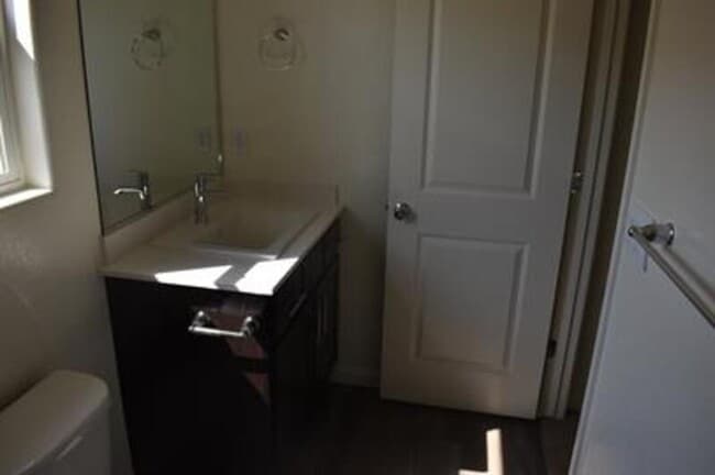 Building Photo - 4543 Iris Ct