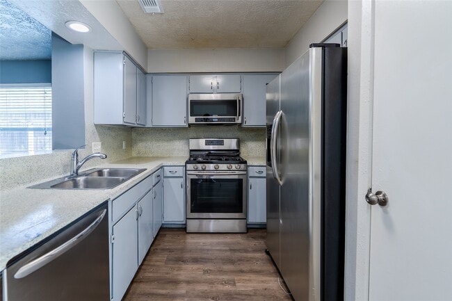 Building Photo - 2027 Alabama St