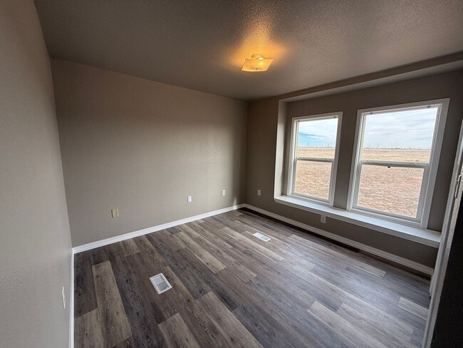 Building Photo - 700 Gunstock Rd