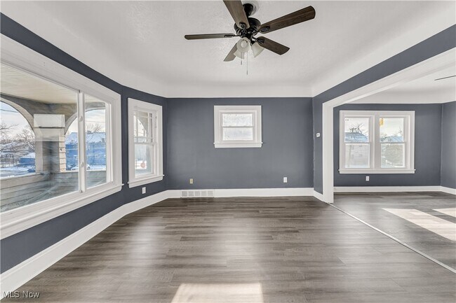 Building Photo - 430 E 149th St