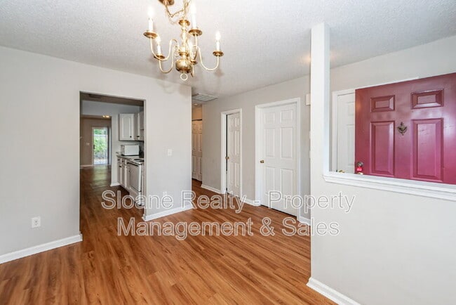 Building Photo - 1343 Pinnacle Ln