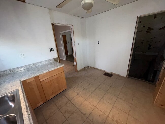 Building Photo - FOR SALE: Low Money Down Rental Opportunity