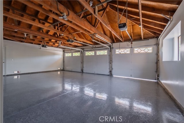 Building Photo - 3233 E Cameron Ave