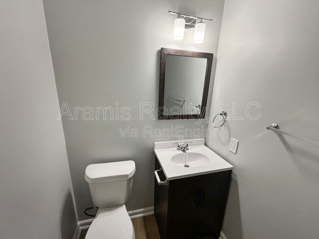 Building Photo - 9241 Woodhill Ln