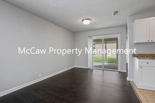Building Photo - 1736 Brown Trail