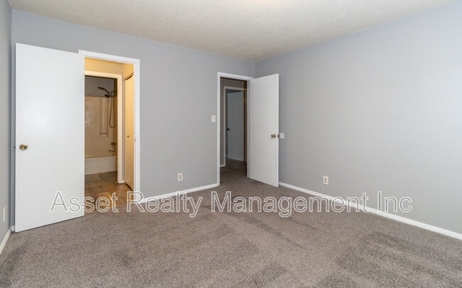 Building Photo - 9157 Cedarpark Ln NW