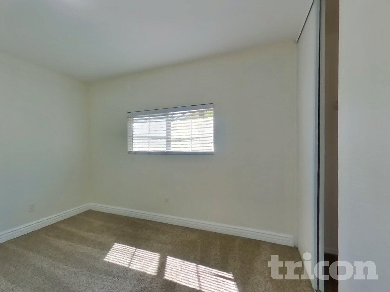 Building Photo - 14353 Victor Dr