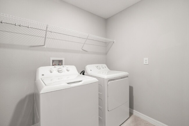 Building Photo - LIKE NEW Home for Rent in Creek Preserve!