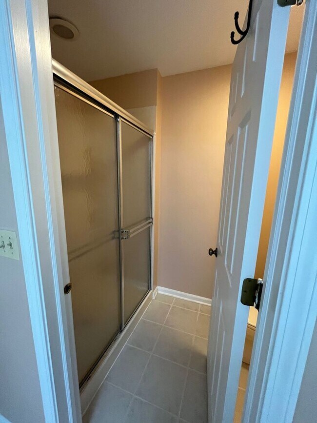 Building Photo - 4891 Turnberry Dr