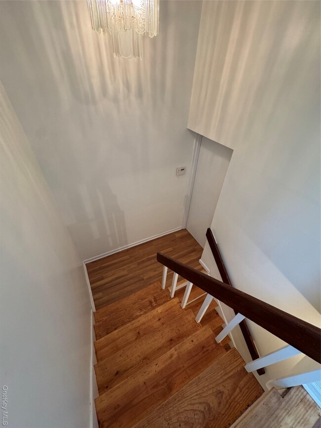 Building Photo - 2910 Whispering Hills Dr