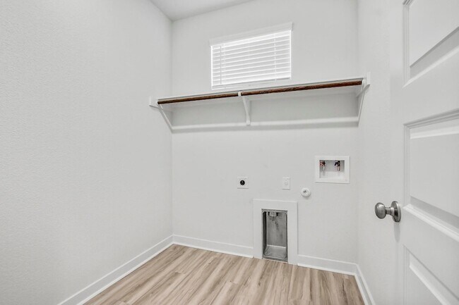 Building Photo - 223 Garner Dr