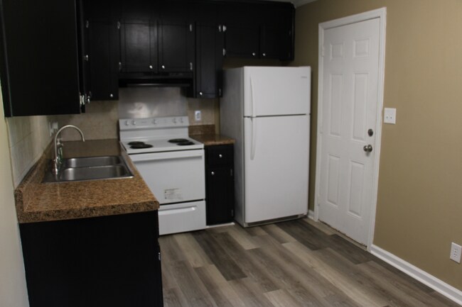 Building Photo - 505 Coventry Ct