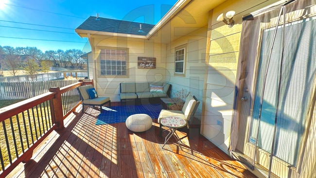 Building Photo - 2113 Timber Ln Cir