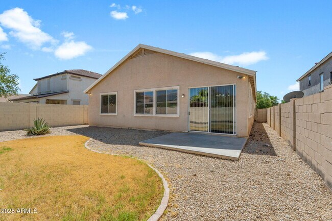 Building Photo - 13644 W San Juan Ave