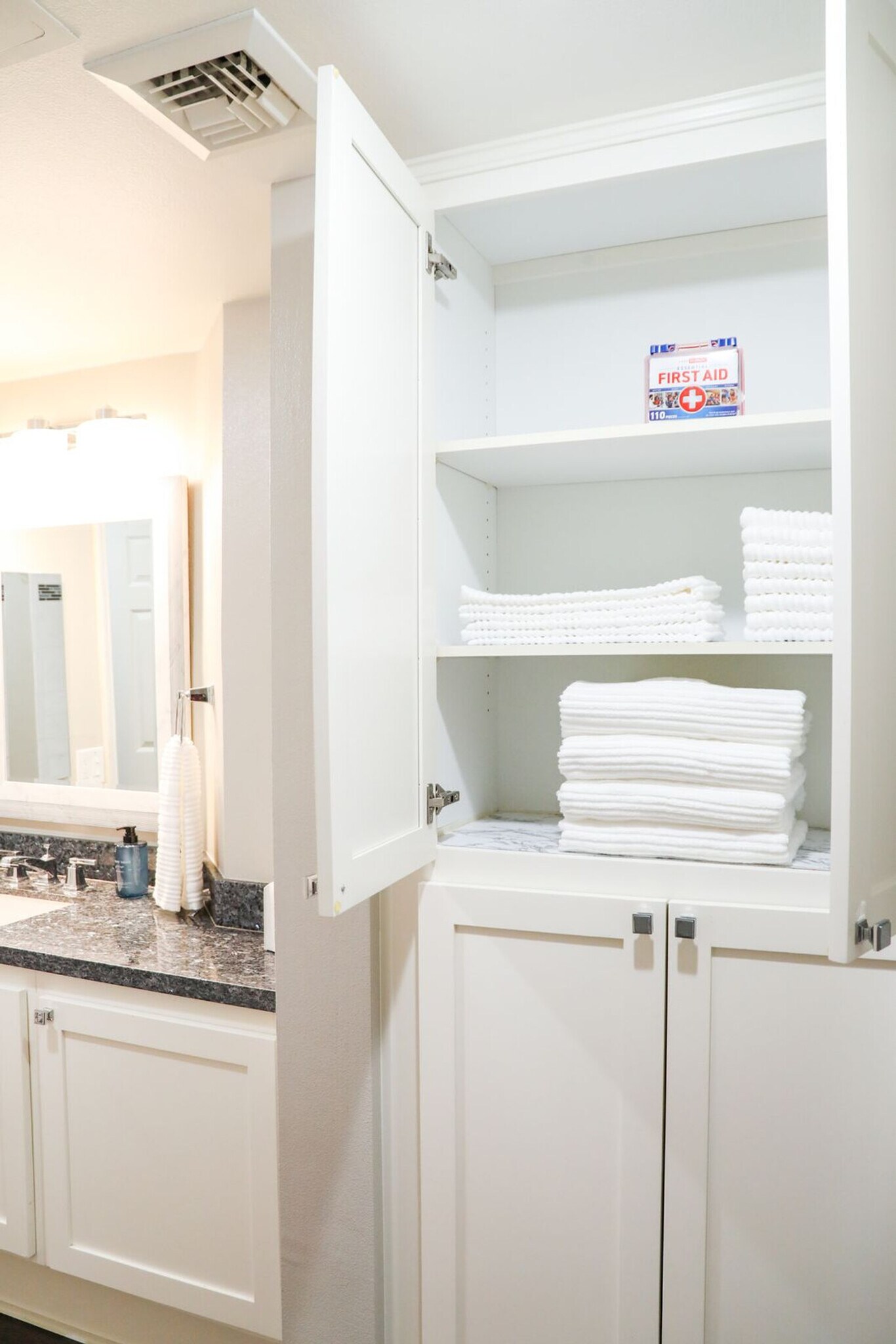 Building Photo - 2419 Fifth Avenue-SI FL1-ID1335164P