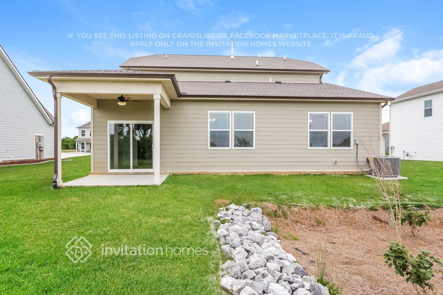 Building Photo - 833 Molly Ln