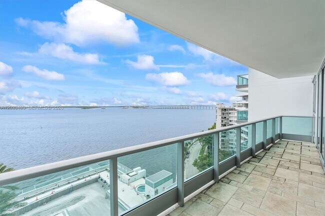Building Photo - 1331 Brickell Bay Dr
