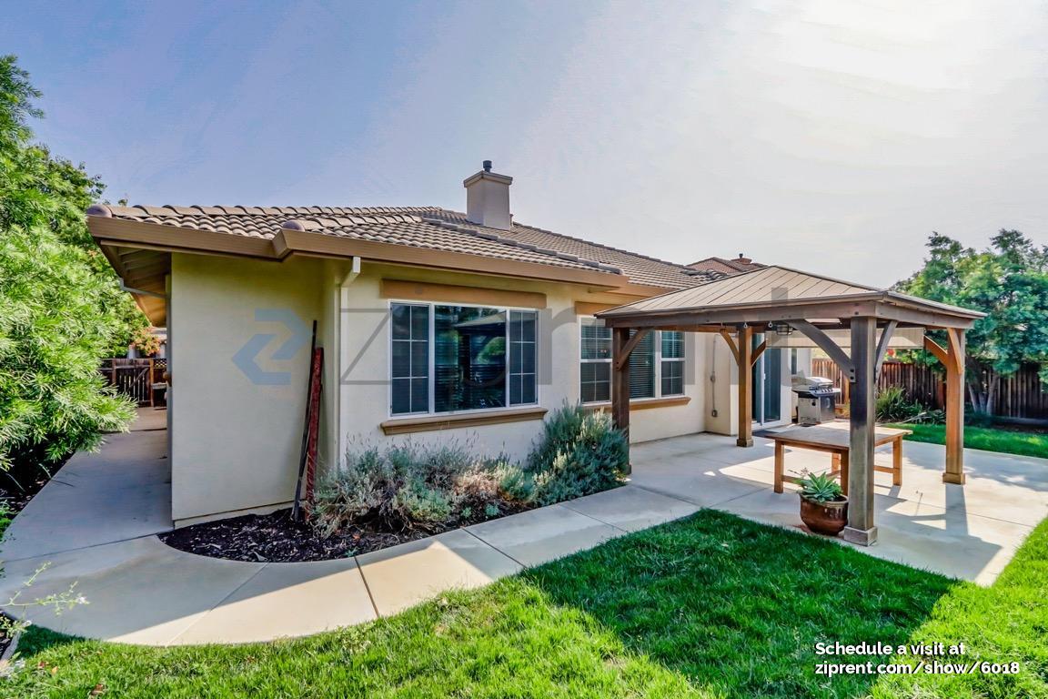 Building Photo - 665 Ray St