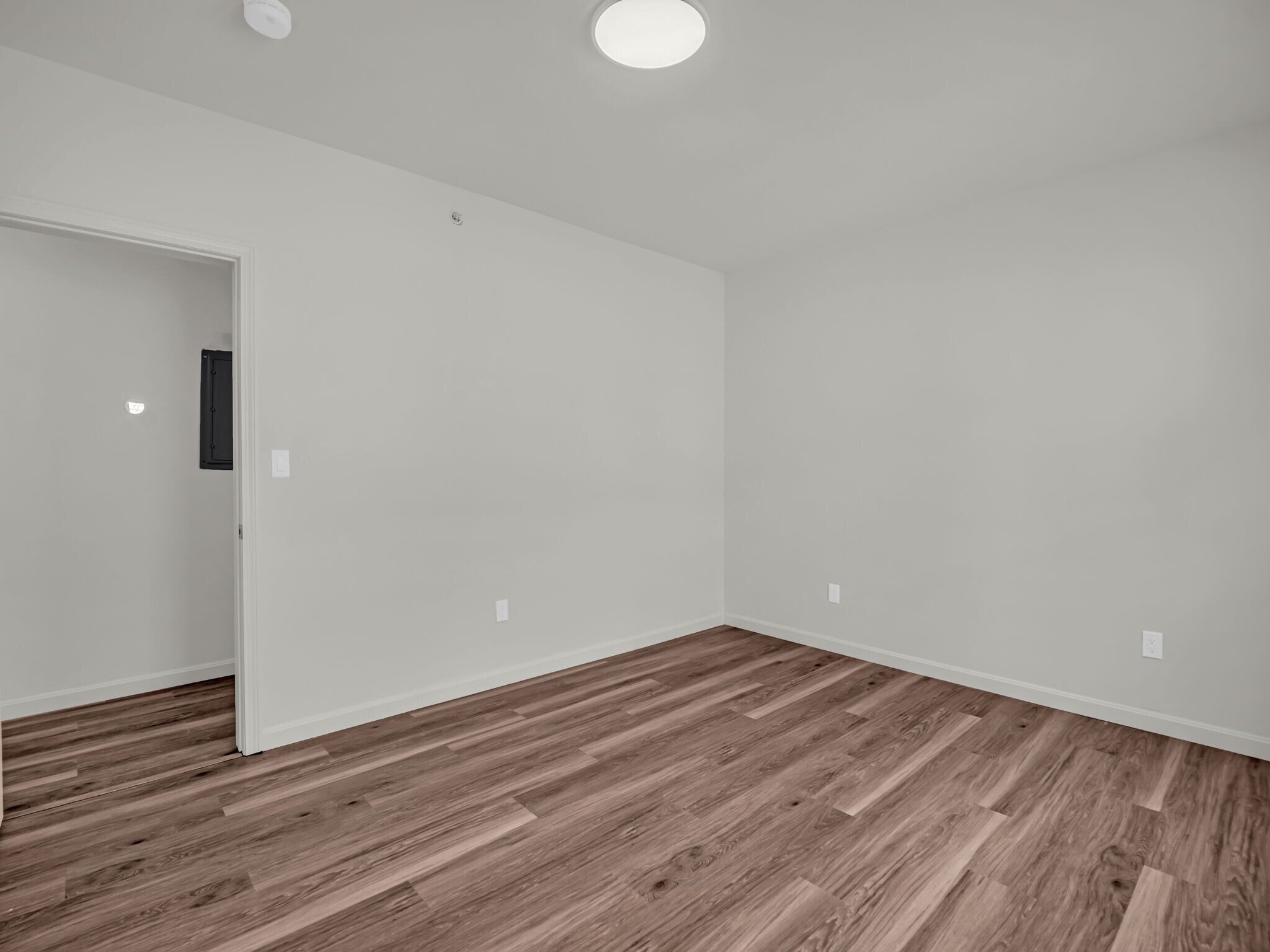 Building Photo - 12 Alpine St