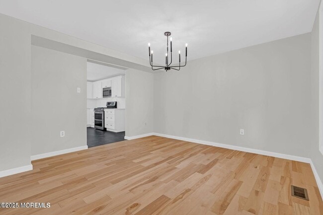 Building Photo - 58 Garden Ave