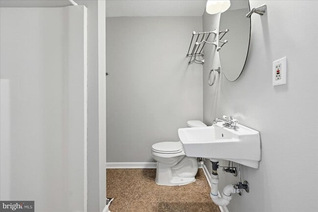 Building Photo - 37127 Butts Ln