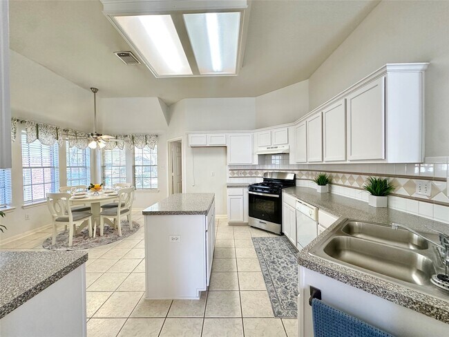 Building Photo - 5822 Carta Valley Ln