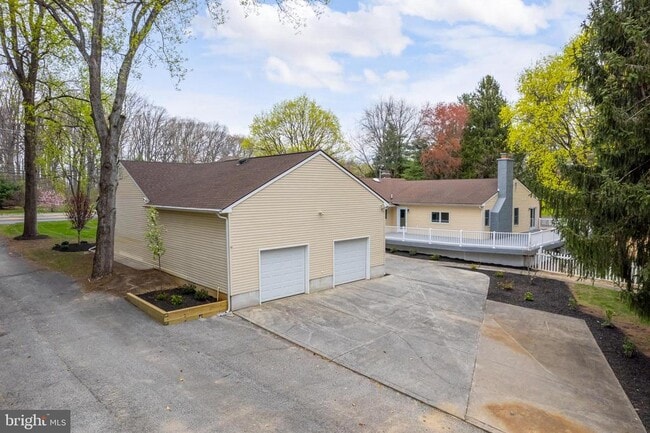 Building Photo - 370 Ganttown Rd