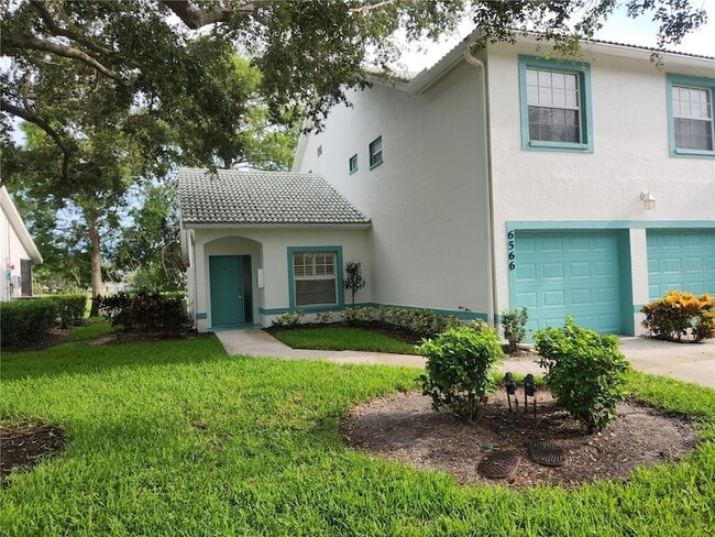 Primary Photo - 6566 Fairway Gardens Dr