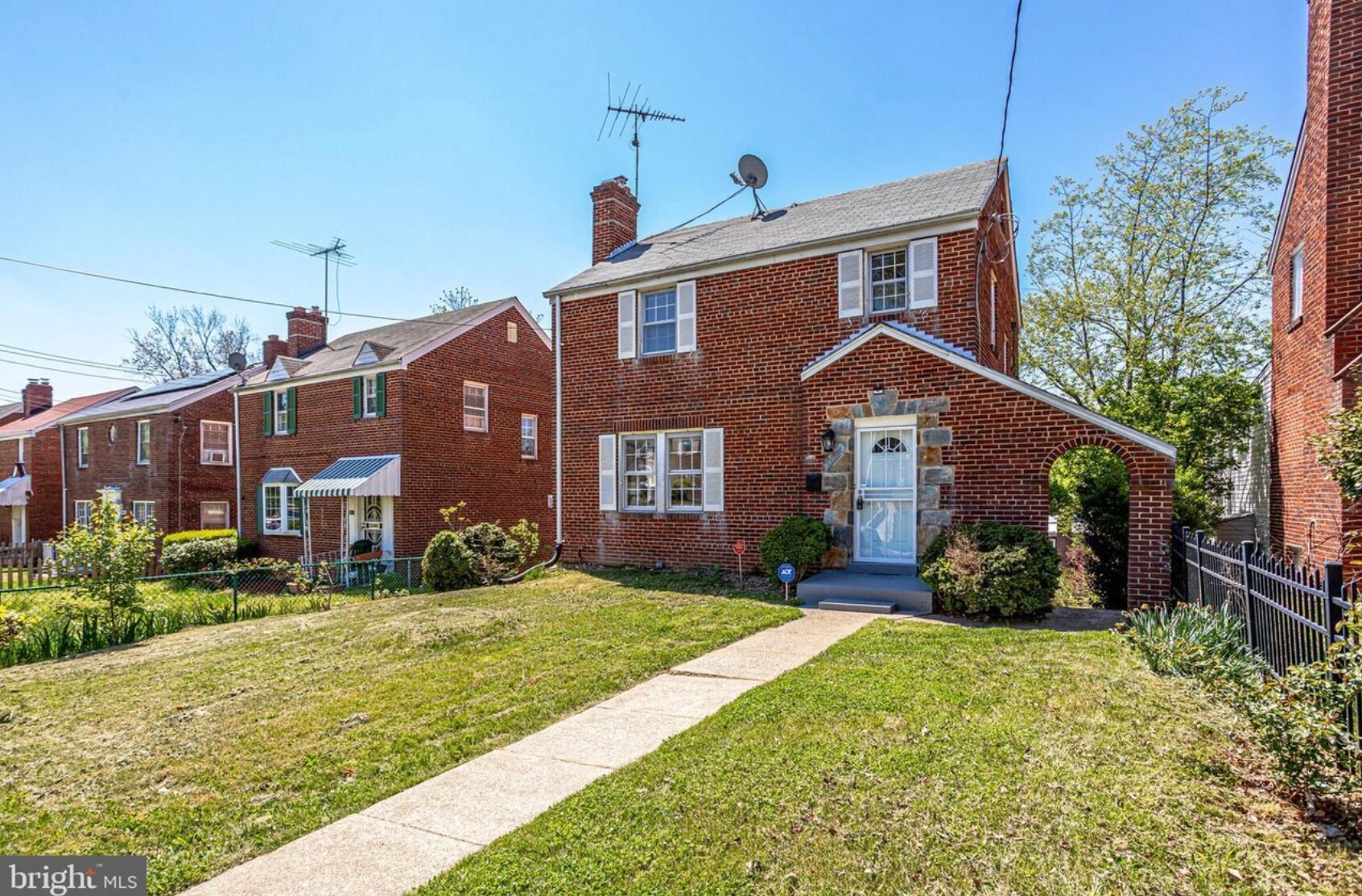 Building Photo - 1807 41st Pl SE