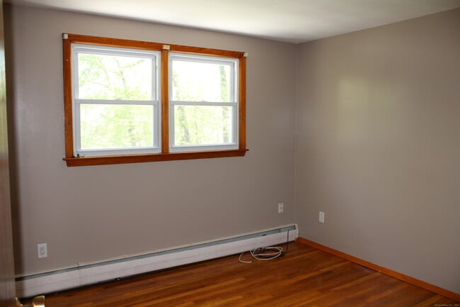 Building Photo - 153 Brookside Rd