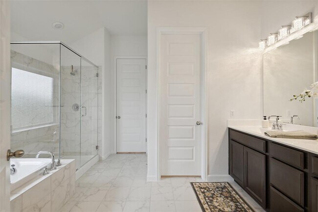 Building Photo - 16720 Horondelle Dr