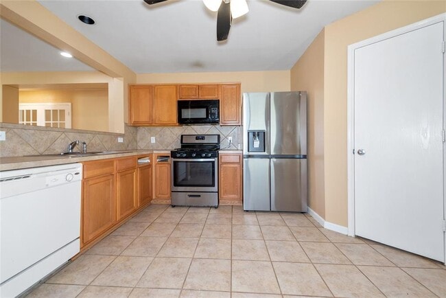 Building Photo - 21219 Misty Brook Bend Ln