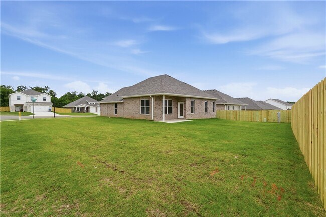 Building Photo - 5127 Vista Ave