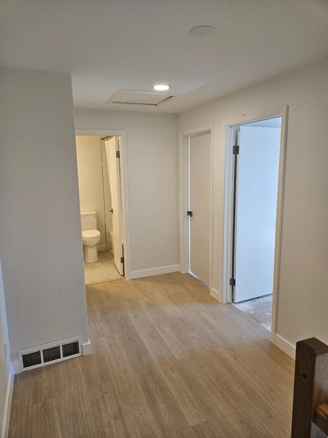 Building Photo - 5060 E Hinsdale Pl