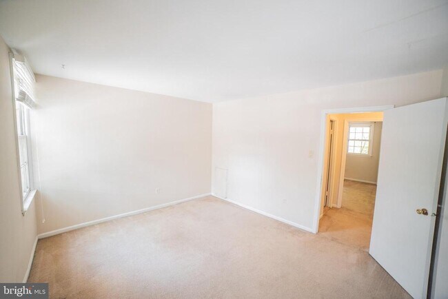 Building Photo - 2300 Naudain St