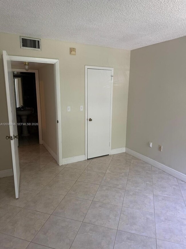 Building Photo - 17570 Atlantic Blvd