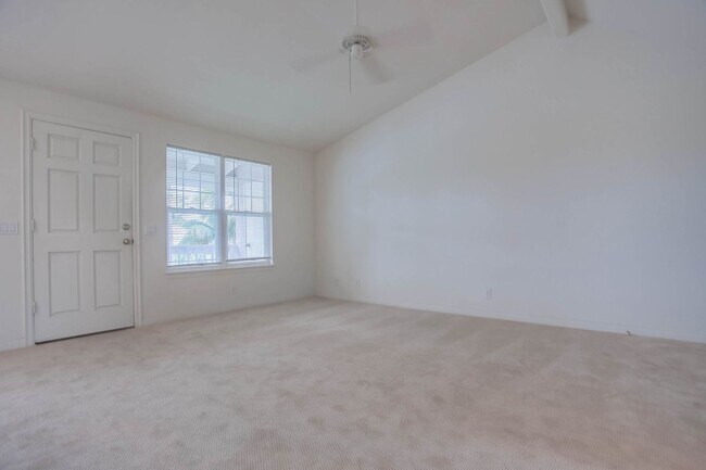 Building Photo - 1844 Dora Dr