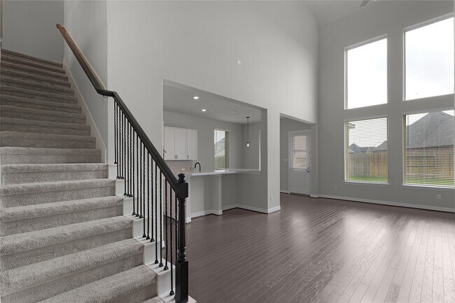 Building Photo - 6026 Lake Bridge Ln