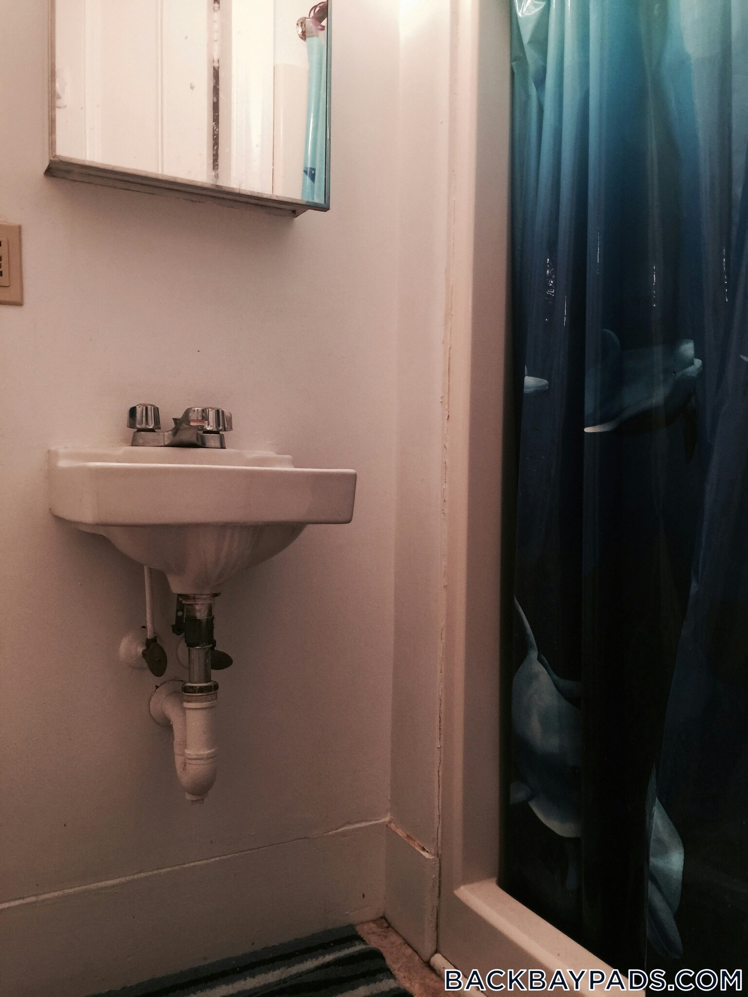 Building Photo - 405 Beacon St