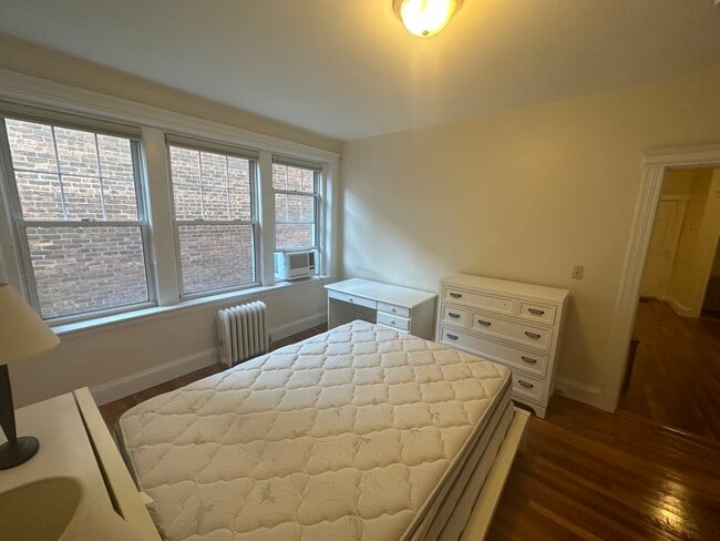 Building Photo - 330 Harvard St