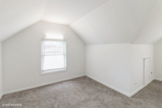 Building Photo - 110 N Prater Ave