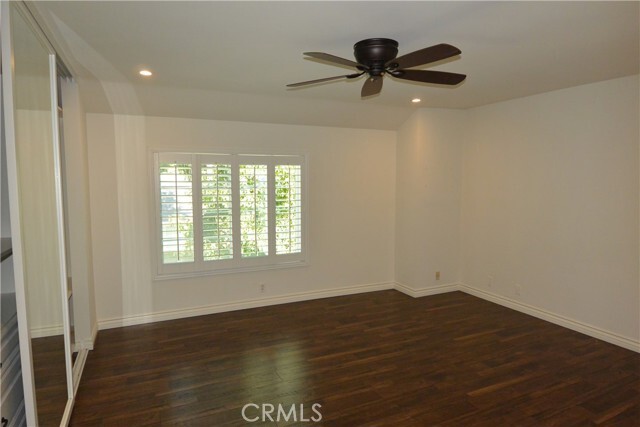 Building Photo - 5 Woodfern