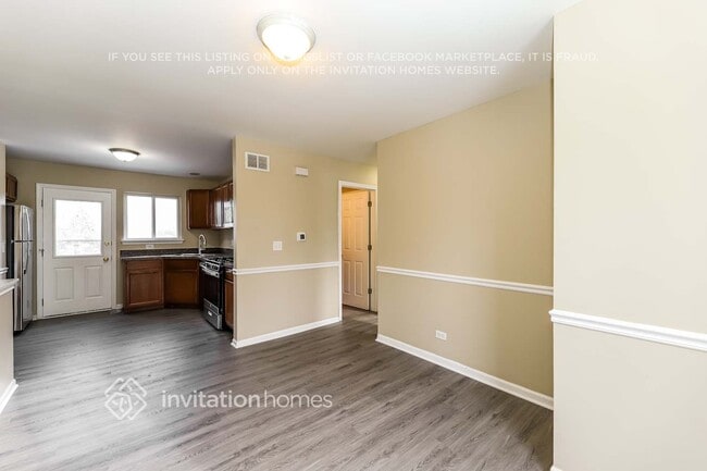 Building Photo - 180 E Big Horn Dr