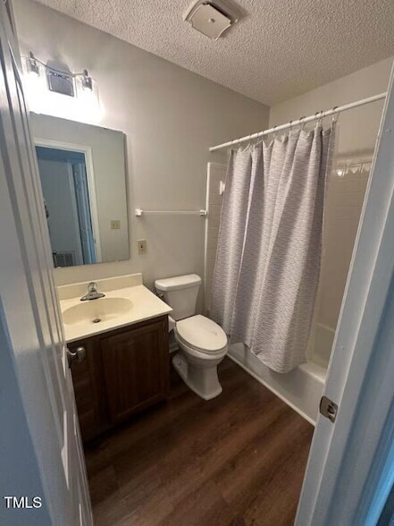 Building Photo - 6817 Fairpoint Ct