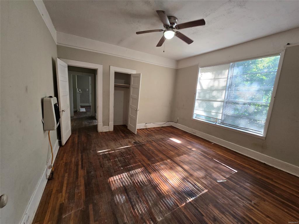 Building Photo - 2302 Plum St