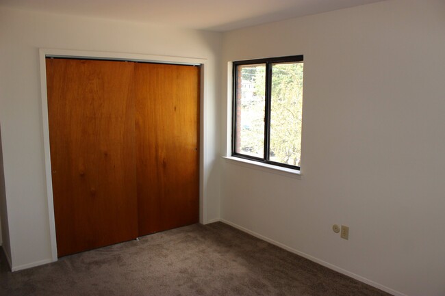 Bedroom - Brigham House Apartments