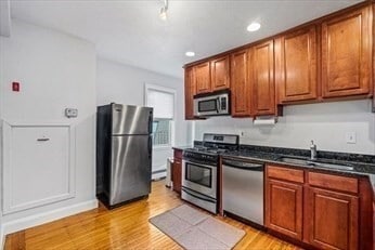 Building Photo - 195 Bunker Hill St