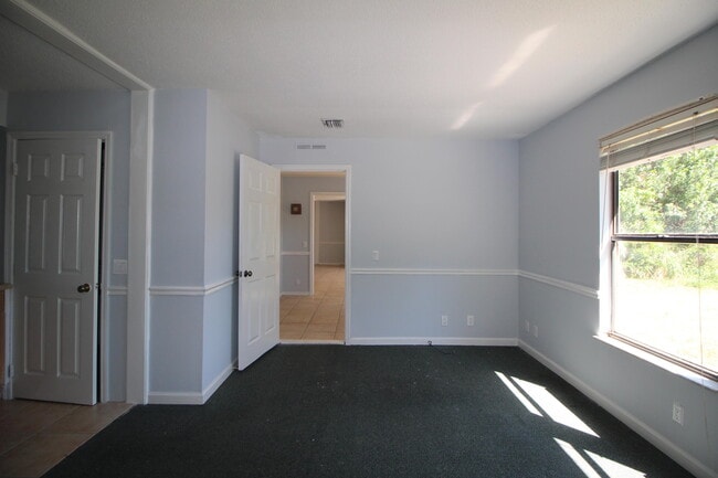Building Photo - 11681 41st Ct N