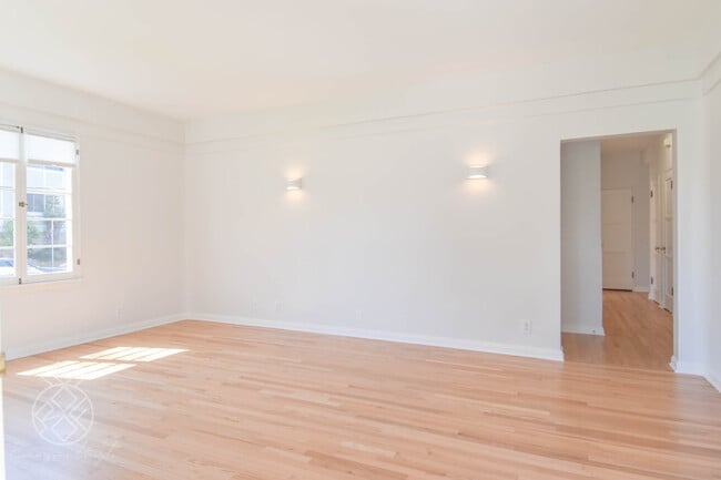 Building Photo - 1069 S Holt Ave